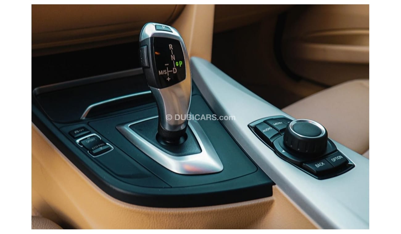 بي أم دبليو 318i Std