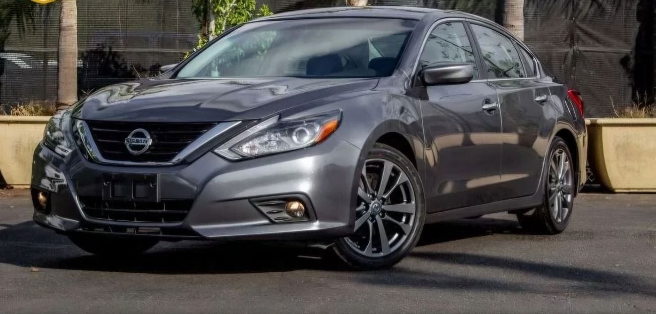 Nissan Altima SR sports