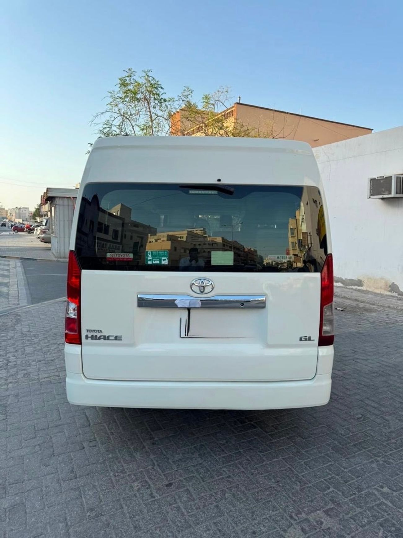 Toyota Hiace DLS - STANDARD ROOF DLS - STD ROOF