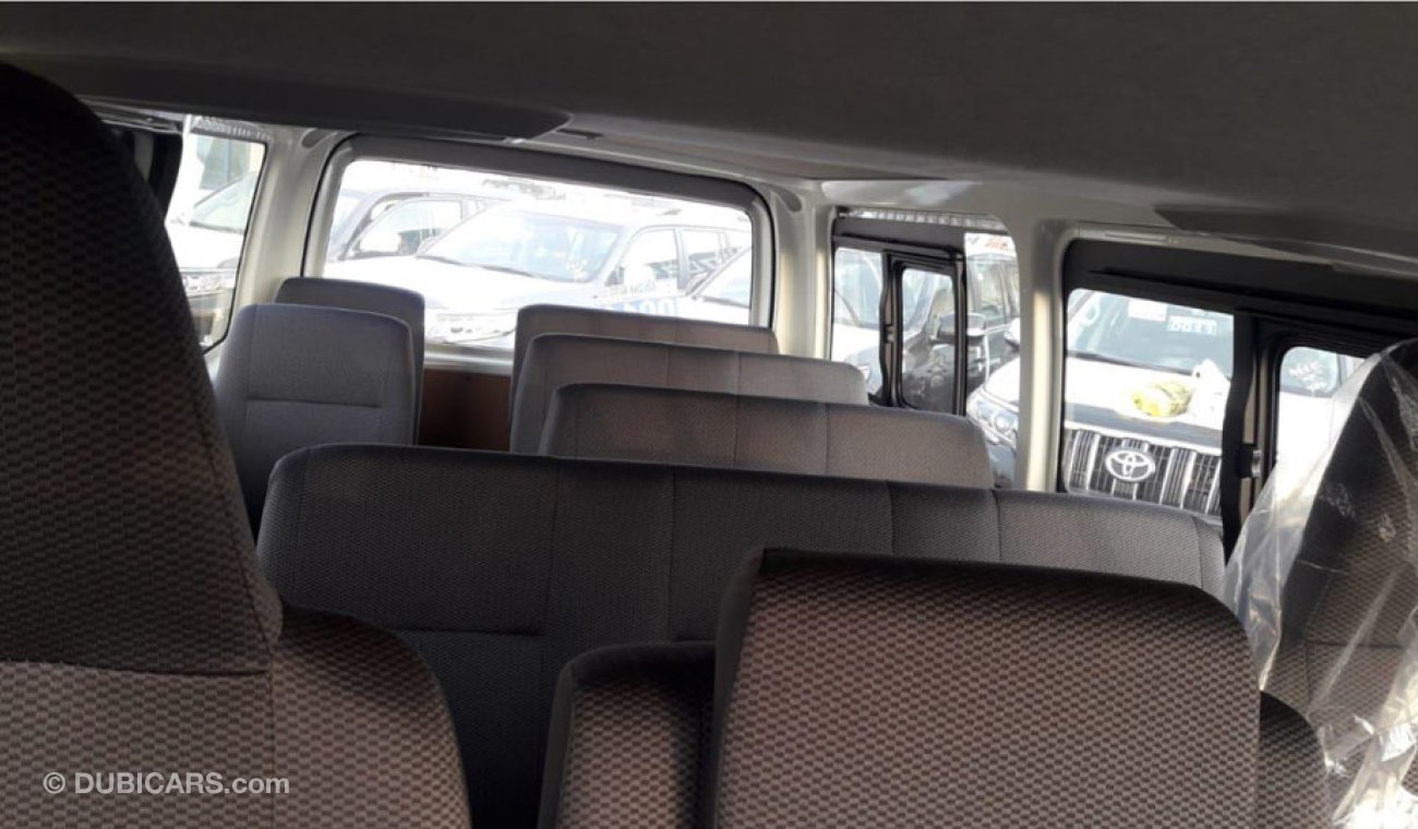 Toyota Hiace Toyota Hiace Diesel 3.0L Engine 15 Seater  Manual Transmission Can be Exported