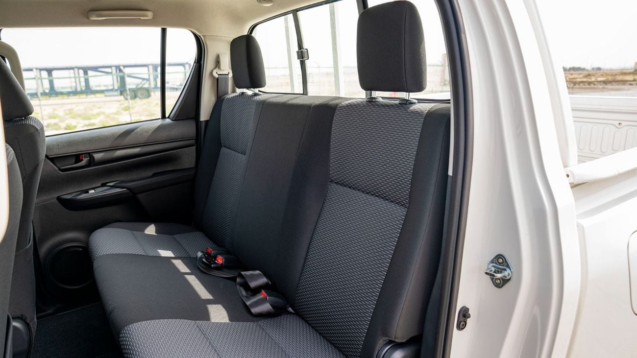 Toyota Hilux AT 2.7 MID OPTION