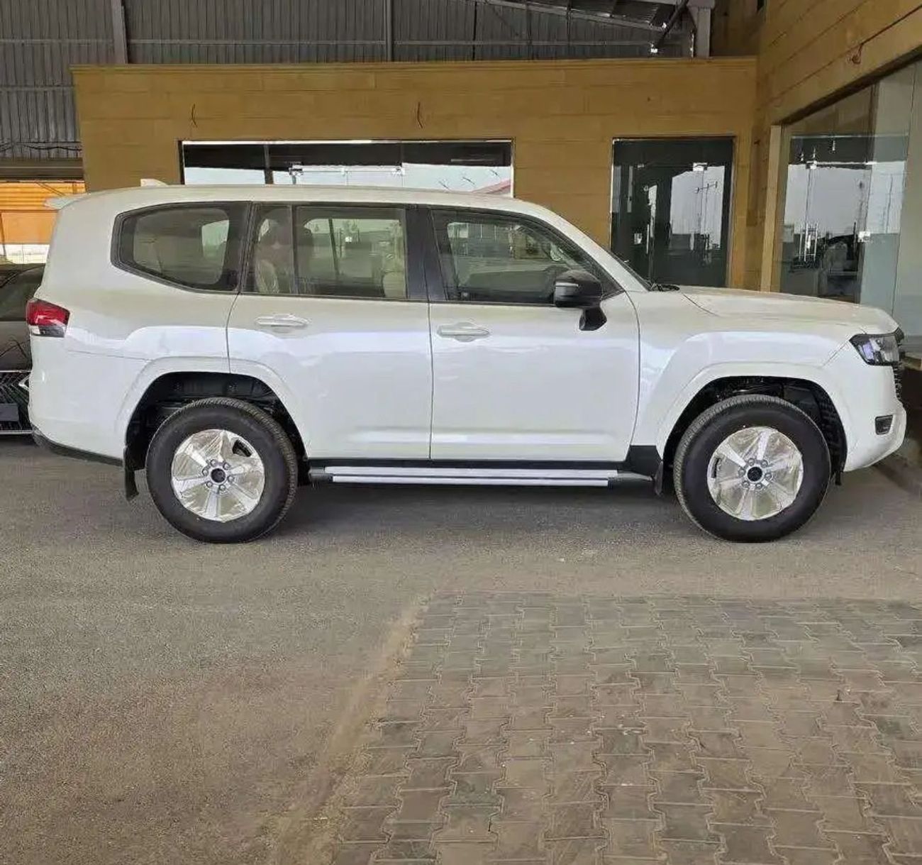 تويوتا لاند كروزر GX 3.3L