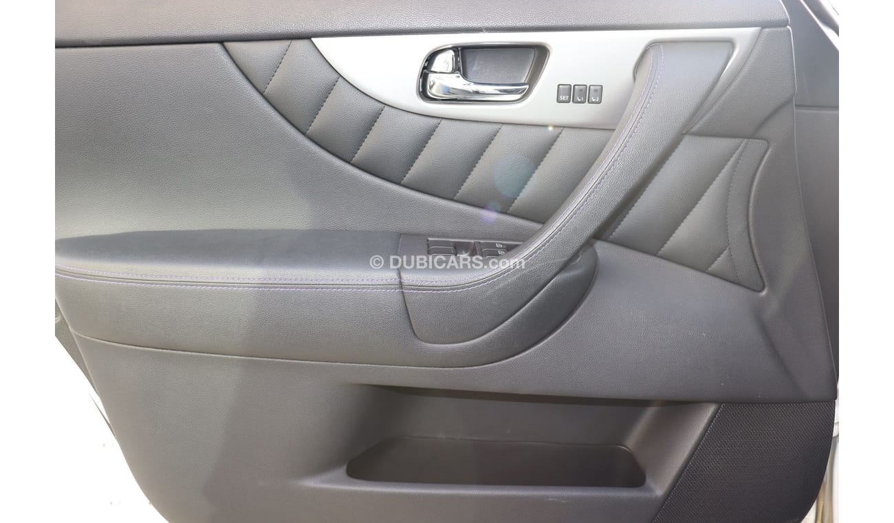 Infiniti QX70 Sport Luxury Infiniti QX70s 2016 GCC