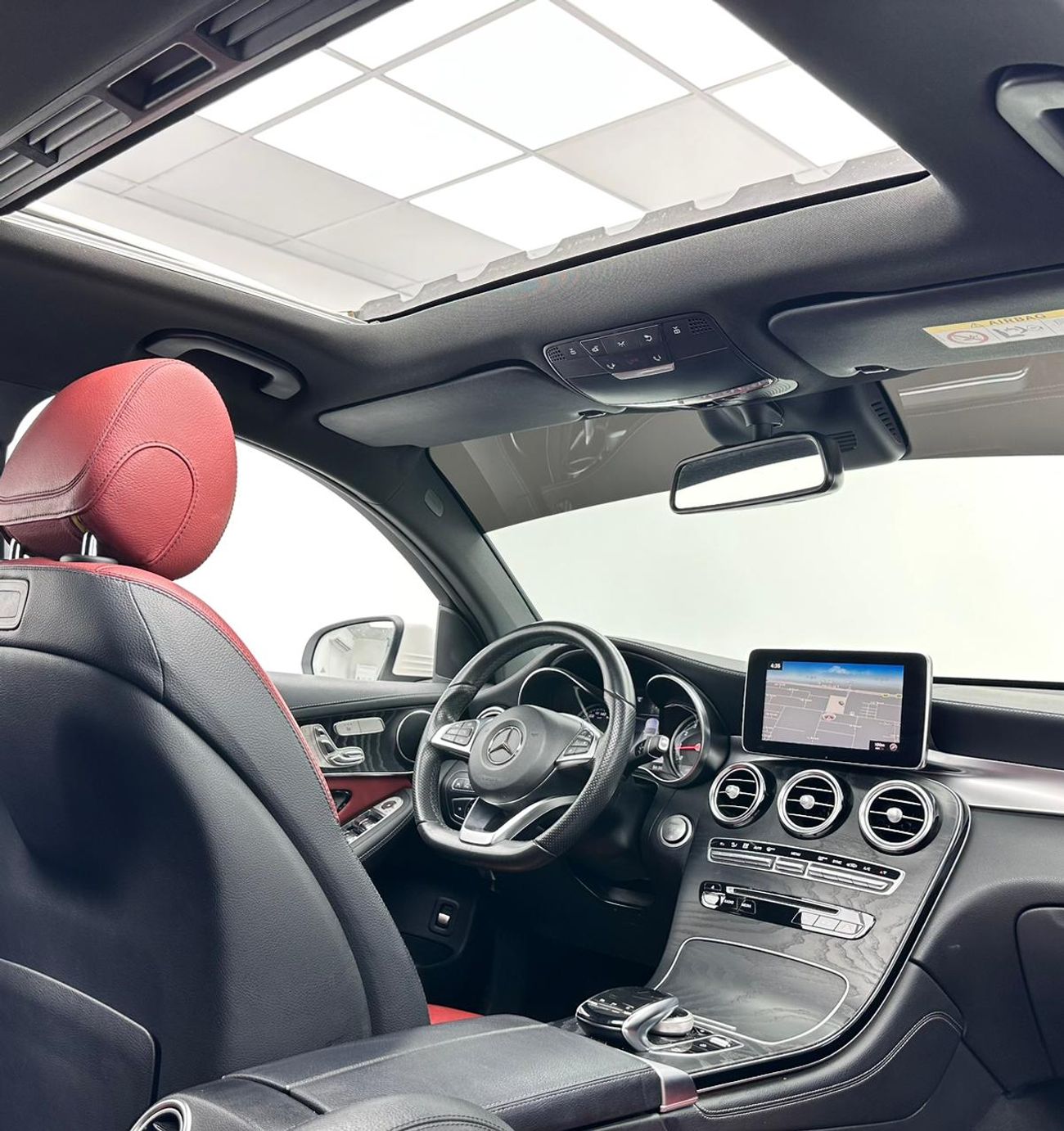 Mercedes-Benz GLC 250 4MATIC 2.0L 2018 Mercedes-Benz GLC 250 4MATIC Coupe, 1 Year Unlimited KM Warranty, Full Service Hist