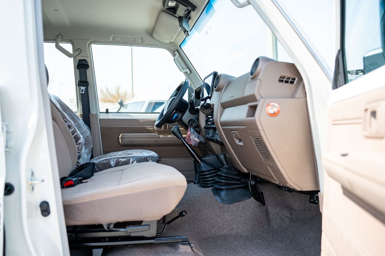 تويوتا لاند كروزر Toyota Land Cruiser LC76Hardtop2025 4.0L Petrol4WD Transmission A