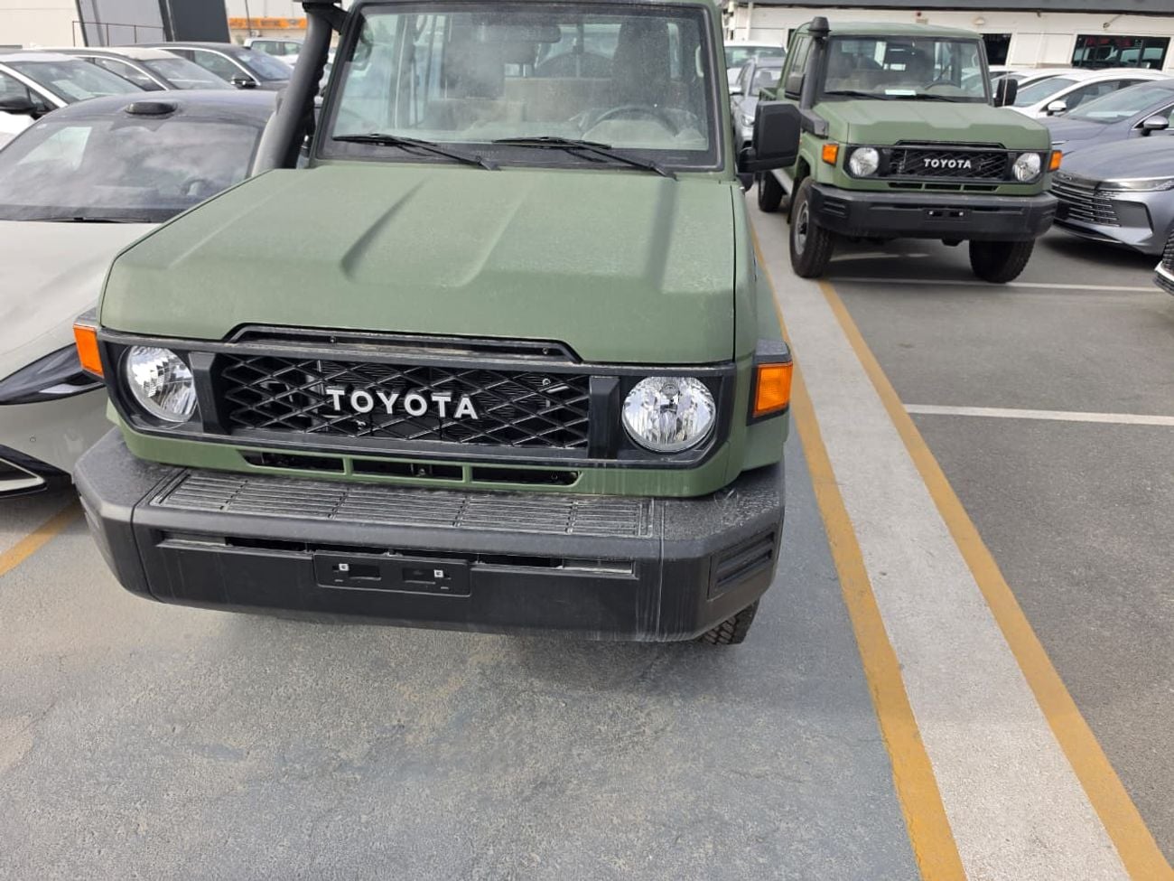 تويوتا لاند كروزر بيك آب 2024 Toyota Land Cruiser HardTop 4.0L 2Dr Petrol Manual Zero KM