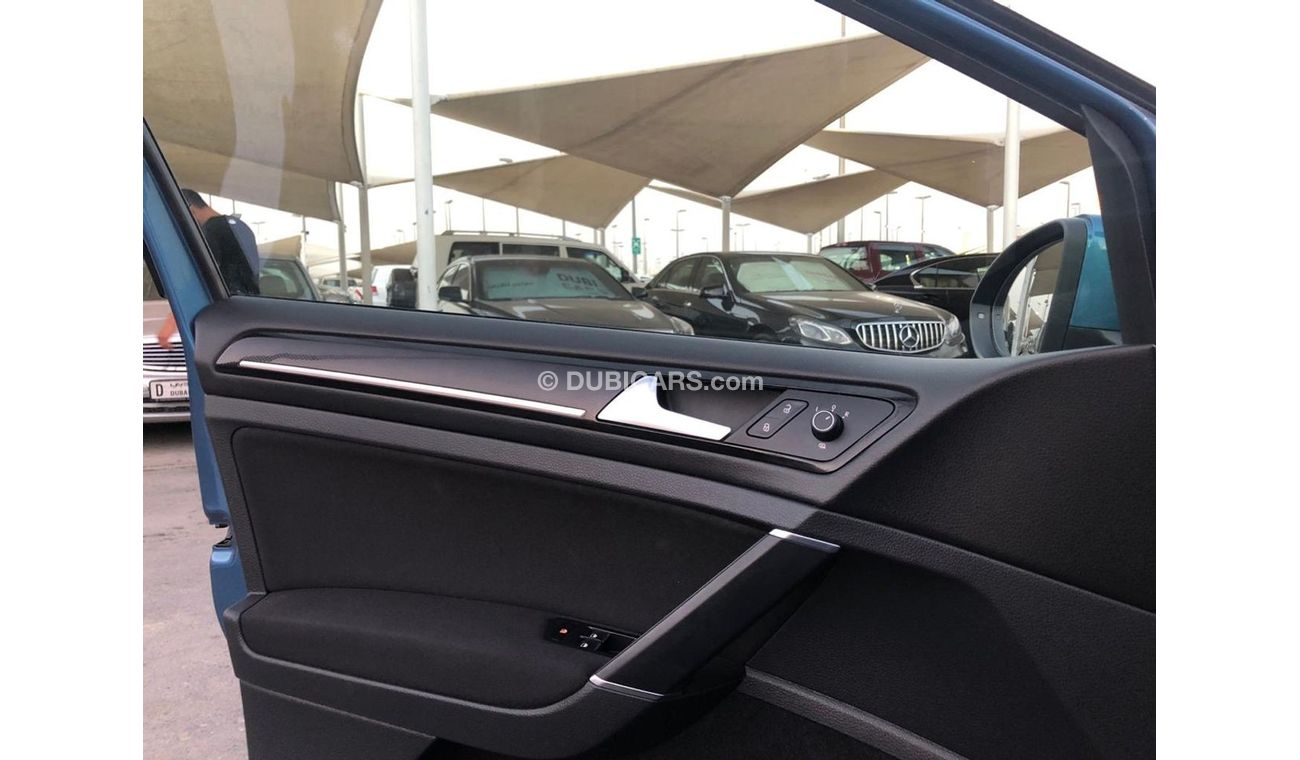 Volkswagen Golf Golf model 2016 car prefect condition cruise control excellent sound system low mileage radio Blueto