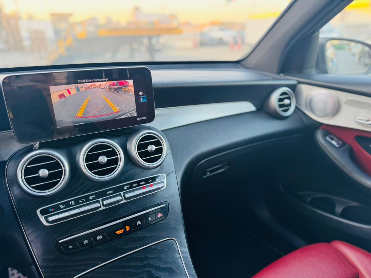 مرسيدس بنز GLC 300 AMG 2.0L