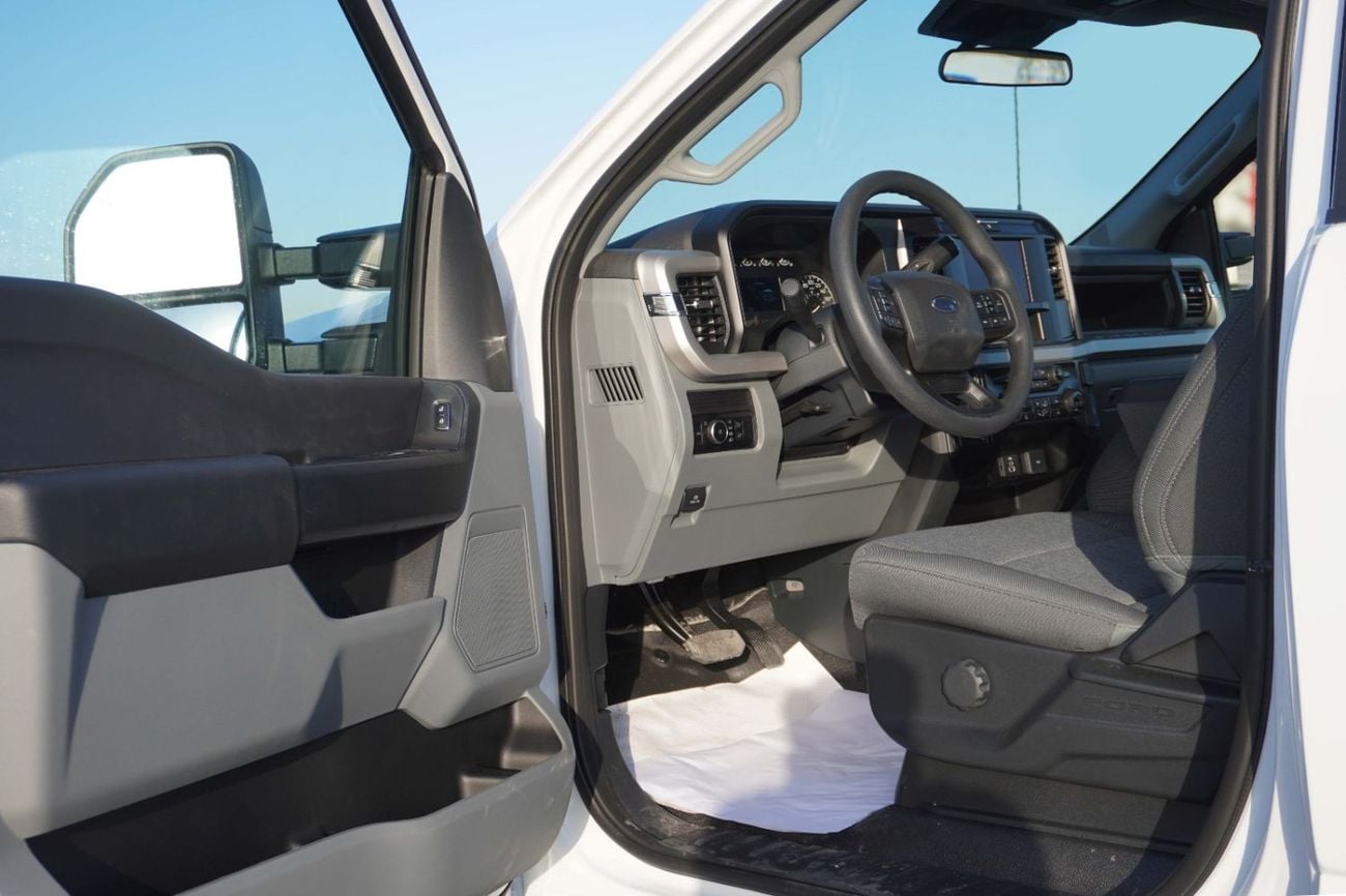 Ford F-550 Ford F-550 6.7L DSL 4x4 Cab - 2026
