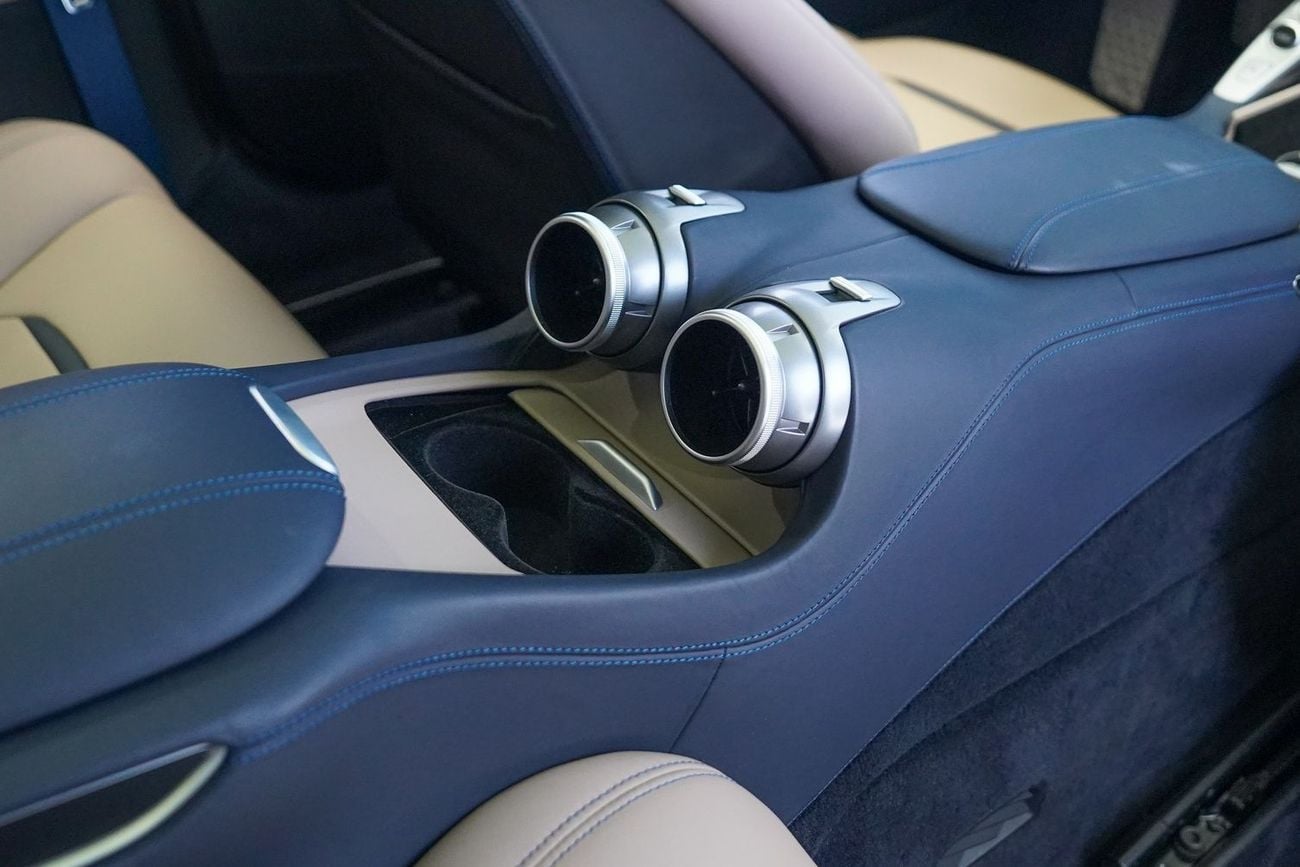 فيراري جي تي سي 4  لوسو T V8