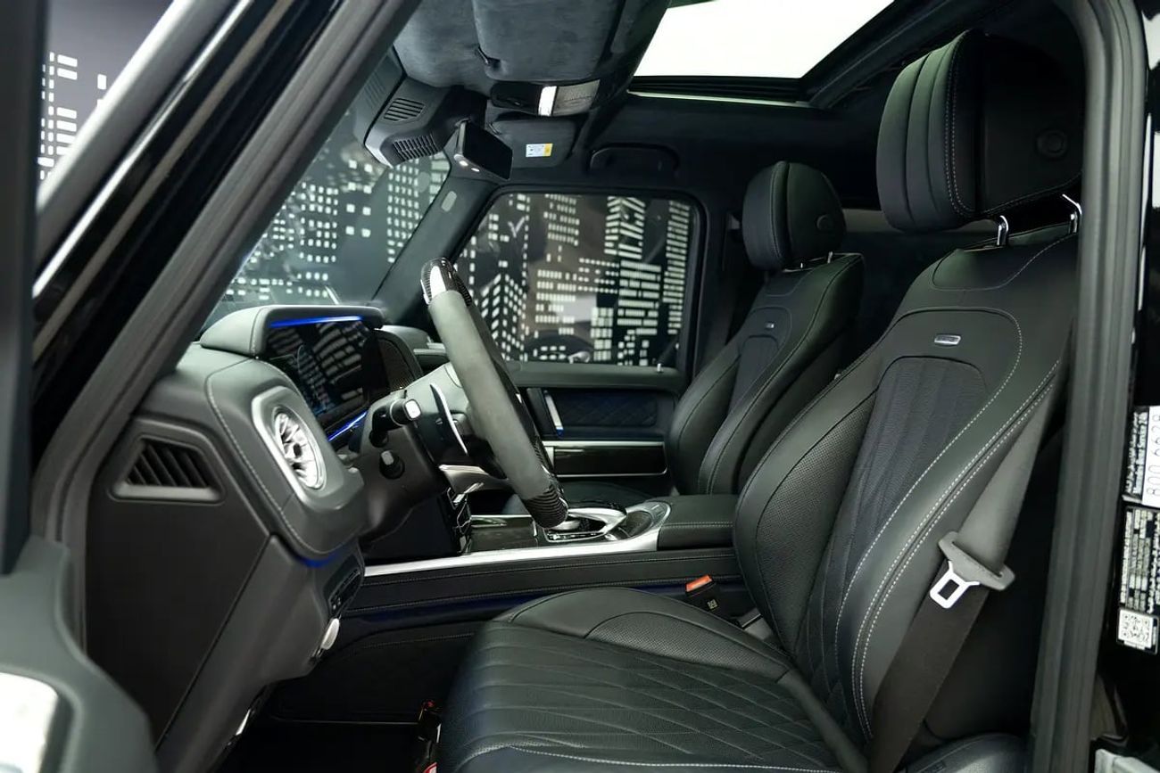 Mercedes Benz G63 AMG 4MATIC SUV MERCEDES | G63 AMG | FULL BODY KIT 2025 | GCC SPECS DEALER WARRANTY + SERVICE CONTRACT GA