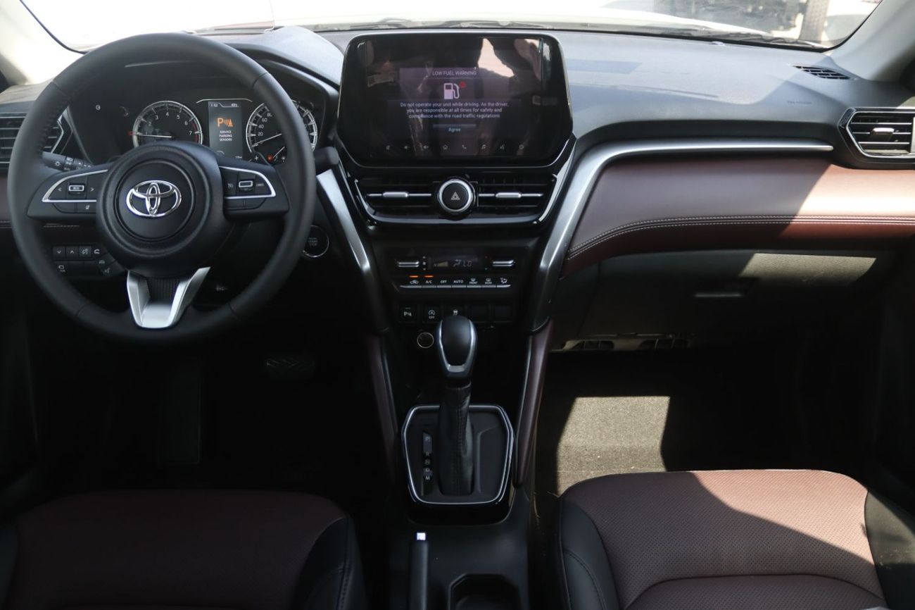 Toyota Urban Cruiser 2026 TOYOTA URBAN CRUISER **EXPORT ONLY**التصدير فقط خارج الخليج***