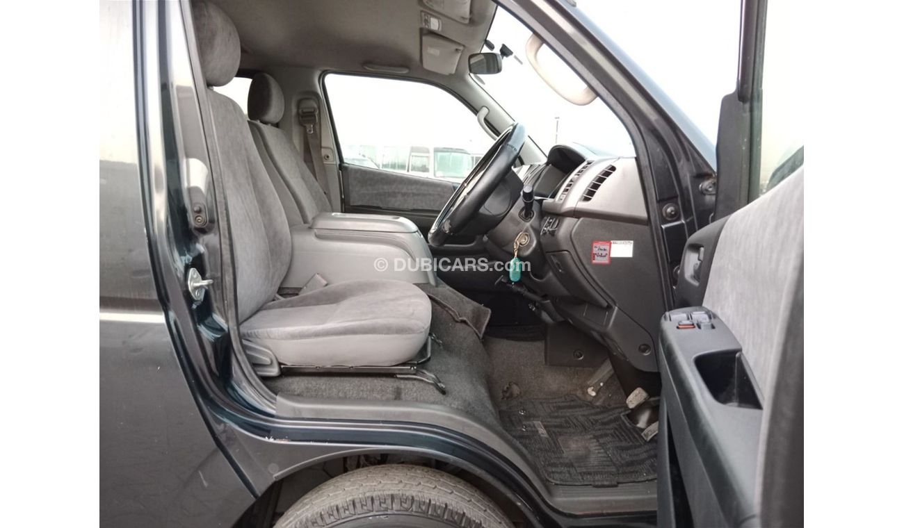 تويوتا هاياس TOYOTA HIACE VAN RIGHT HAND DRIVE (PM1621)