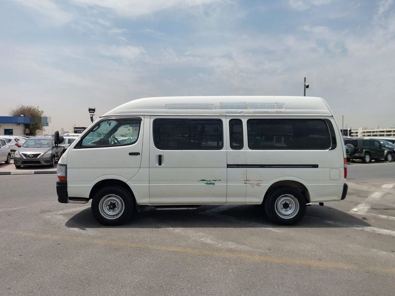 Toyota Hiace TOYOTA HIACE COMMUTER VAN RHD 2001 MODEL 3.0 L DIESEL AUTOMATIC(PM02185)