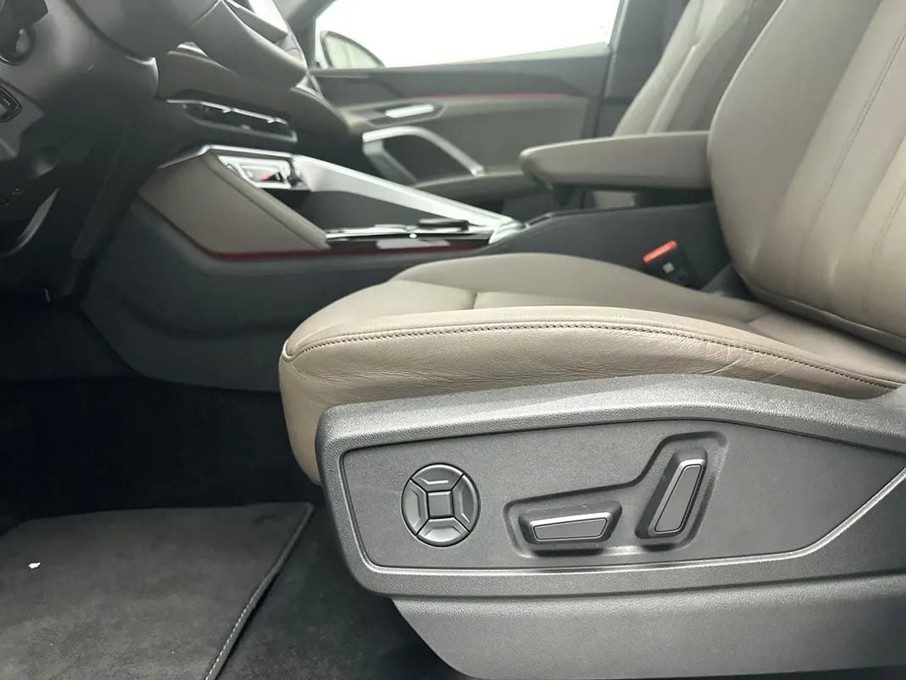 Audi Q5 45 TFSI PROGRESS Sportback TFSI quattro 204hp (Ref# 63918)