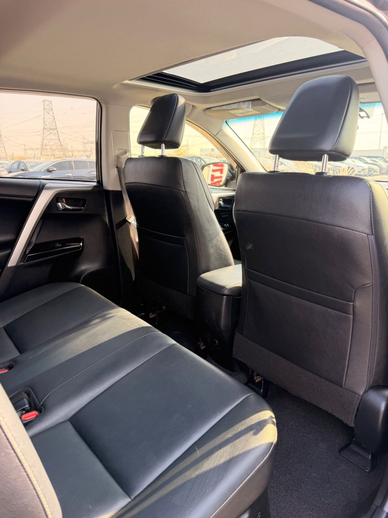 Toyota RAV4 Hybrid Limited 2.5L full option