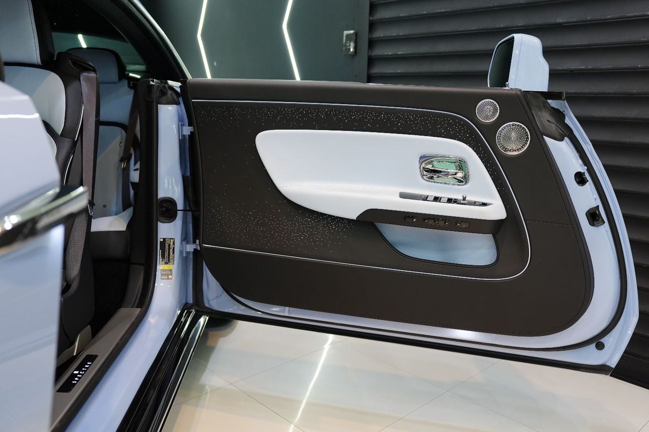 Rolls Royce Spectre STD , Bespoke Audio, Illuminated Grille, Starlight, Dealer Warrr + Serv!!