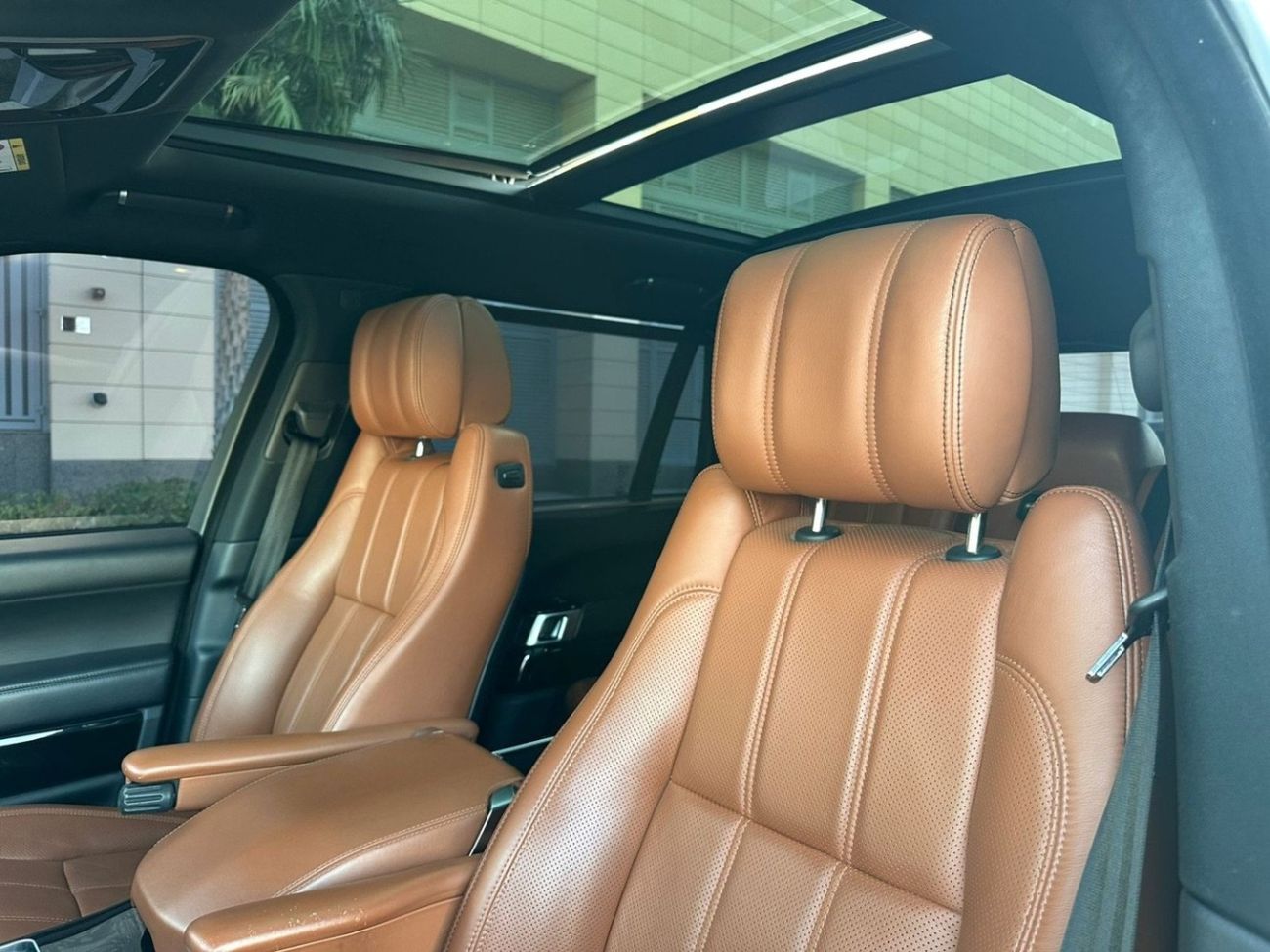 لاند روفر رينج روفر Vogue SE 5.0L | Supercharged | 2016 | Large | V8 510 HP | Perfect Condition