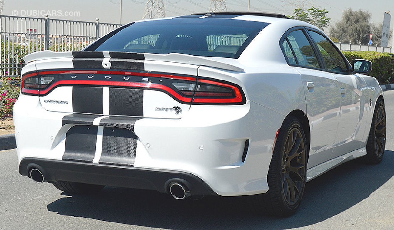 Dodge Charger Hellcat, 6.2L Supercharged HEMI, V8, 0km, GCC Specs with 3 Years or 100K km Warranty