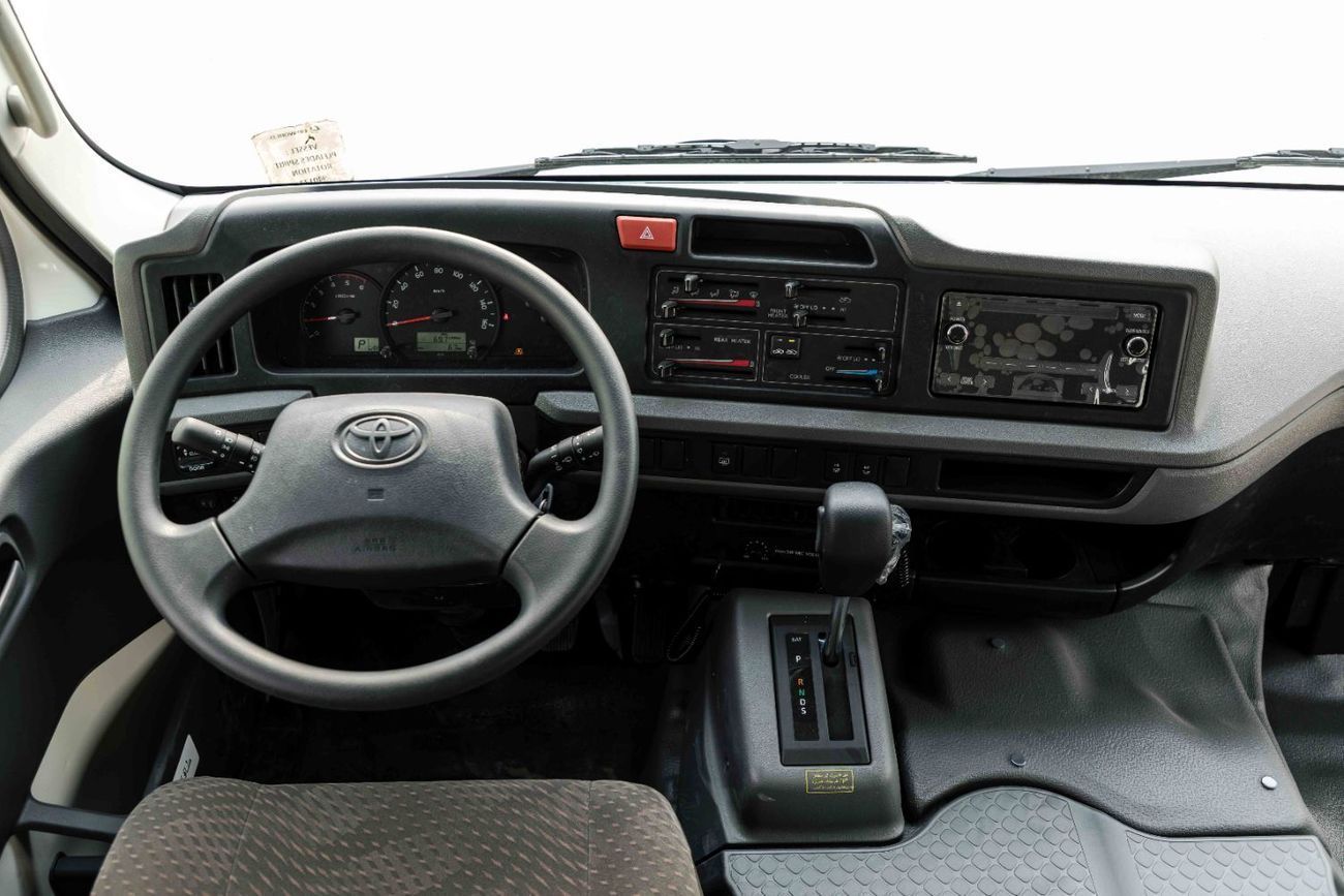تويوتا كوستر 2.8L - 22 Seater - White Inside Grey | Export Only
