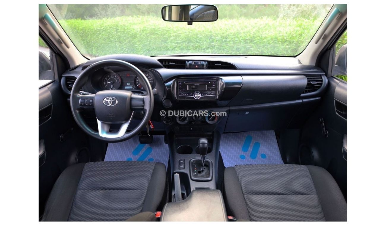 تويوتا هيلوكس GL 2019 2.7L 4X4 DOUBLE CAB A/T PETROL | GCC SPECS - LIKE NEW CONDITION READY TO DRIVE