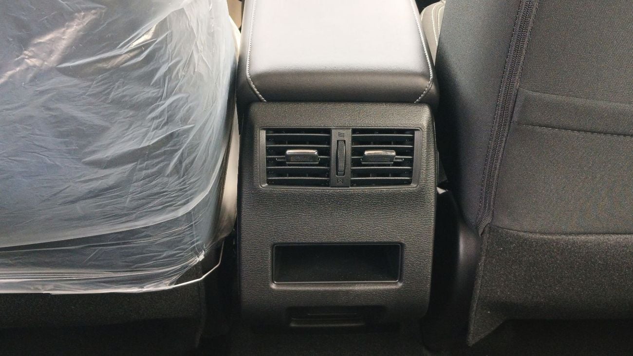 ميتسوبيشي آوتلاندر M Line 2.5L Petrol FWD 2026YM