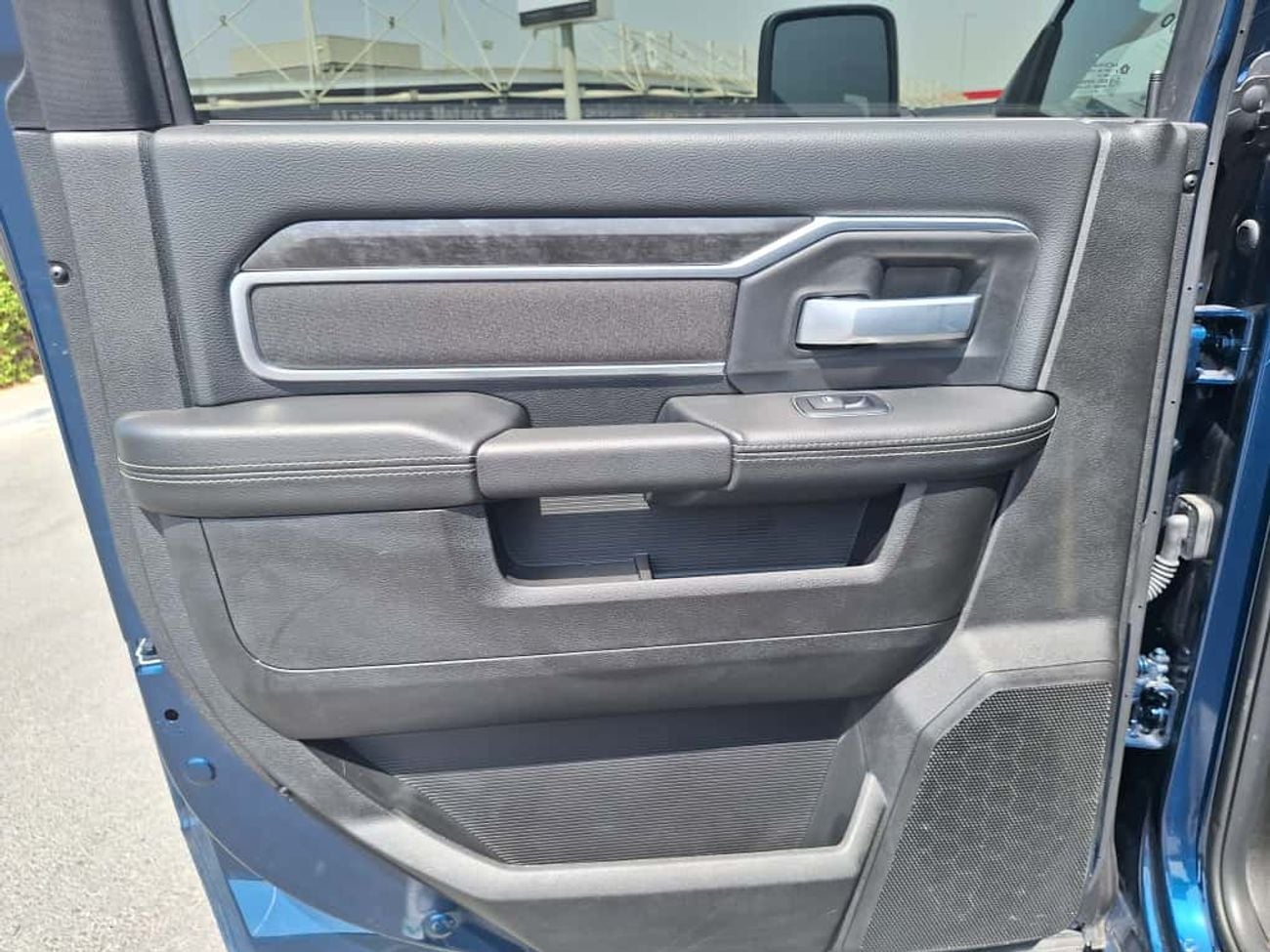 رام 2500 2024 RAM 2500 BIG HORN 6.4L V8 HEMI