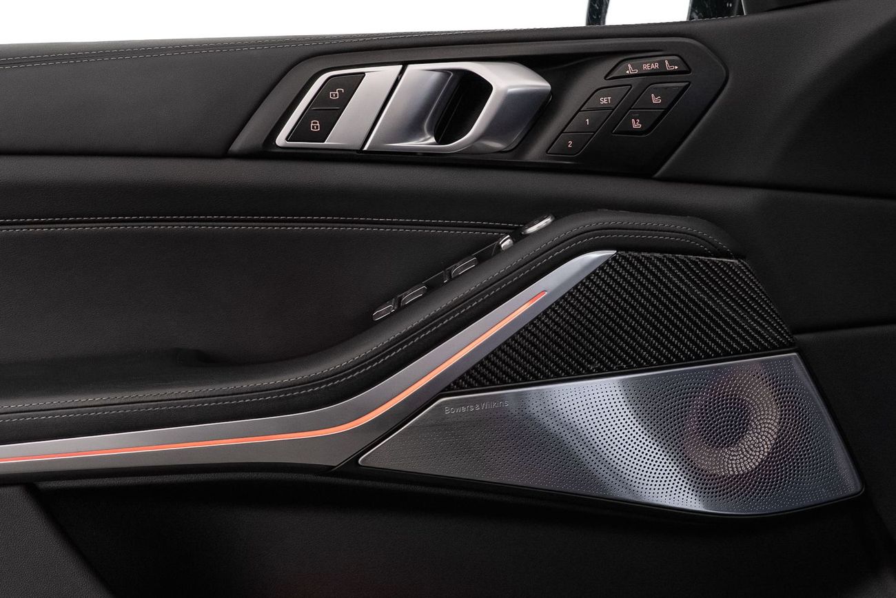 BMW X7 xDriveM60i (6 Seats)