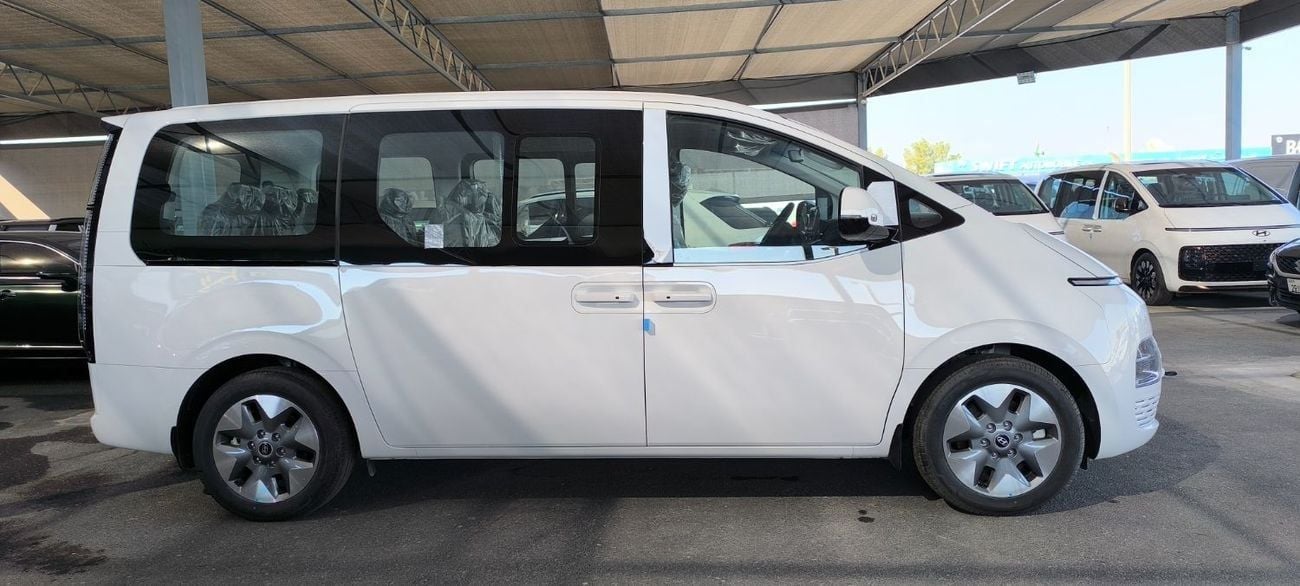 هيونداي ستاريا STARIA 2.2L DIESEL 11 SEATER PRESTIGE