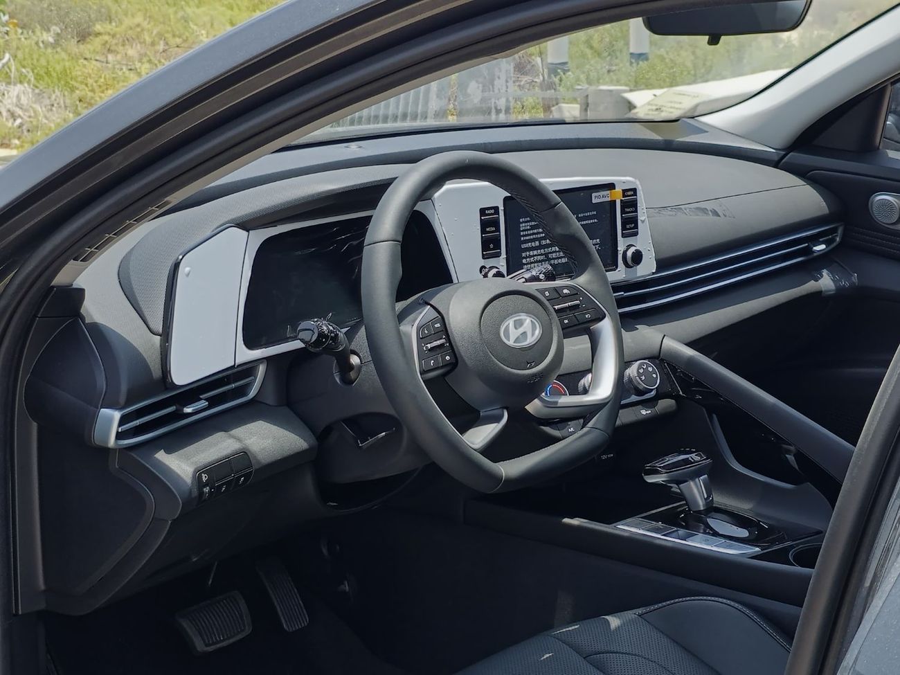 هيونداي إلانترا HYUNDAI ELANTRA 1.6L - CVT - GLX - ELITE - GRAY INSIDE BLACK 