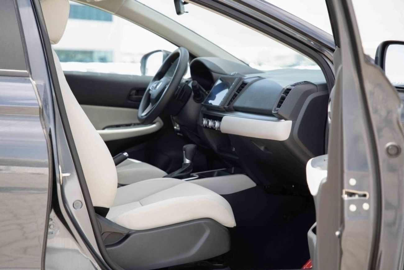 هوندا سيتي هوندا سيتي 1.5 LXS 2024 - رمادي ميتيورويد من الداخل عاجي