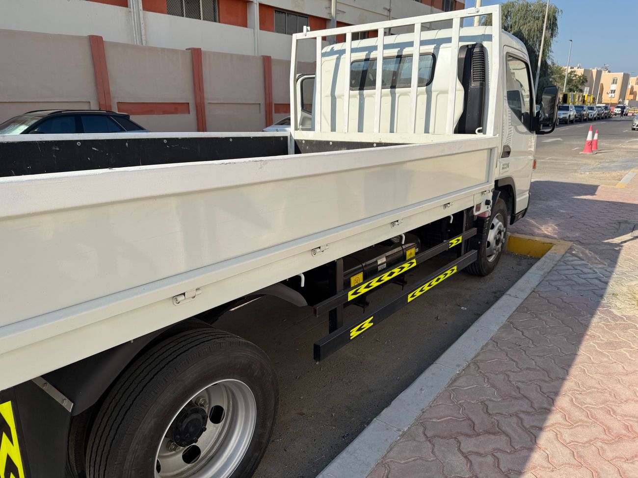 Mitsubishi Canter Van