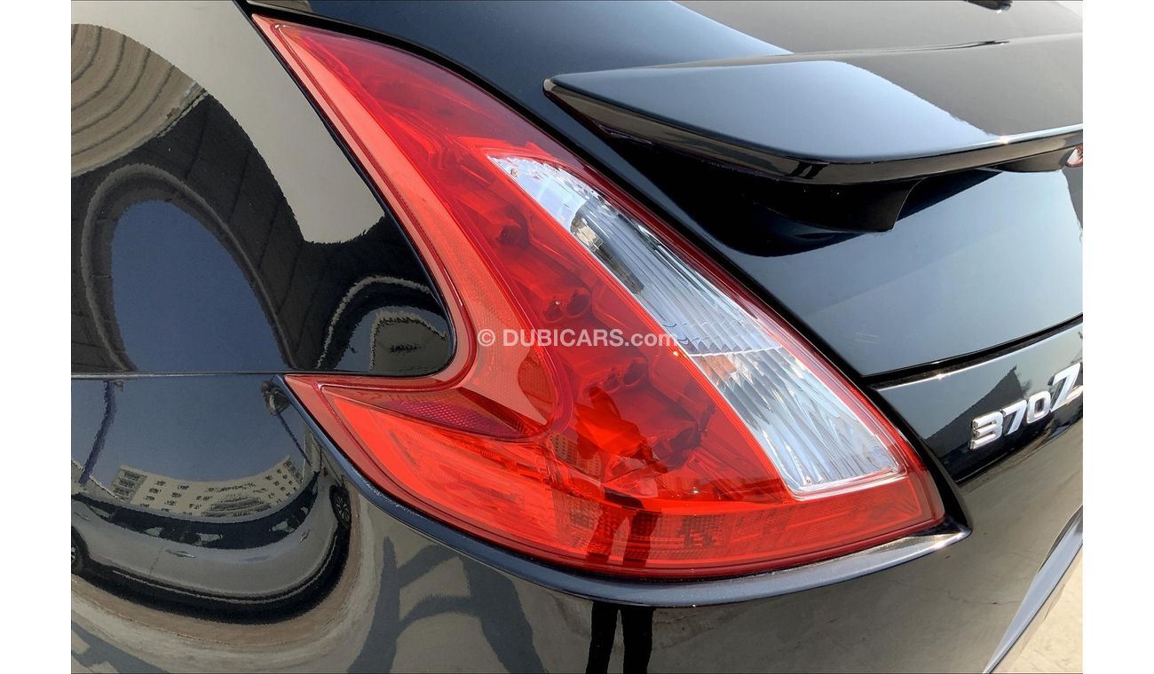 نيسان 370Z Standard