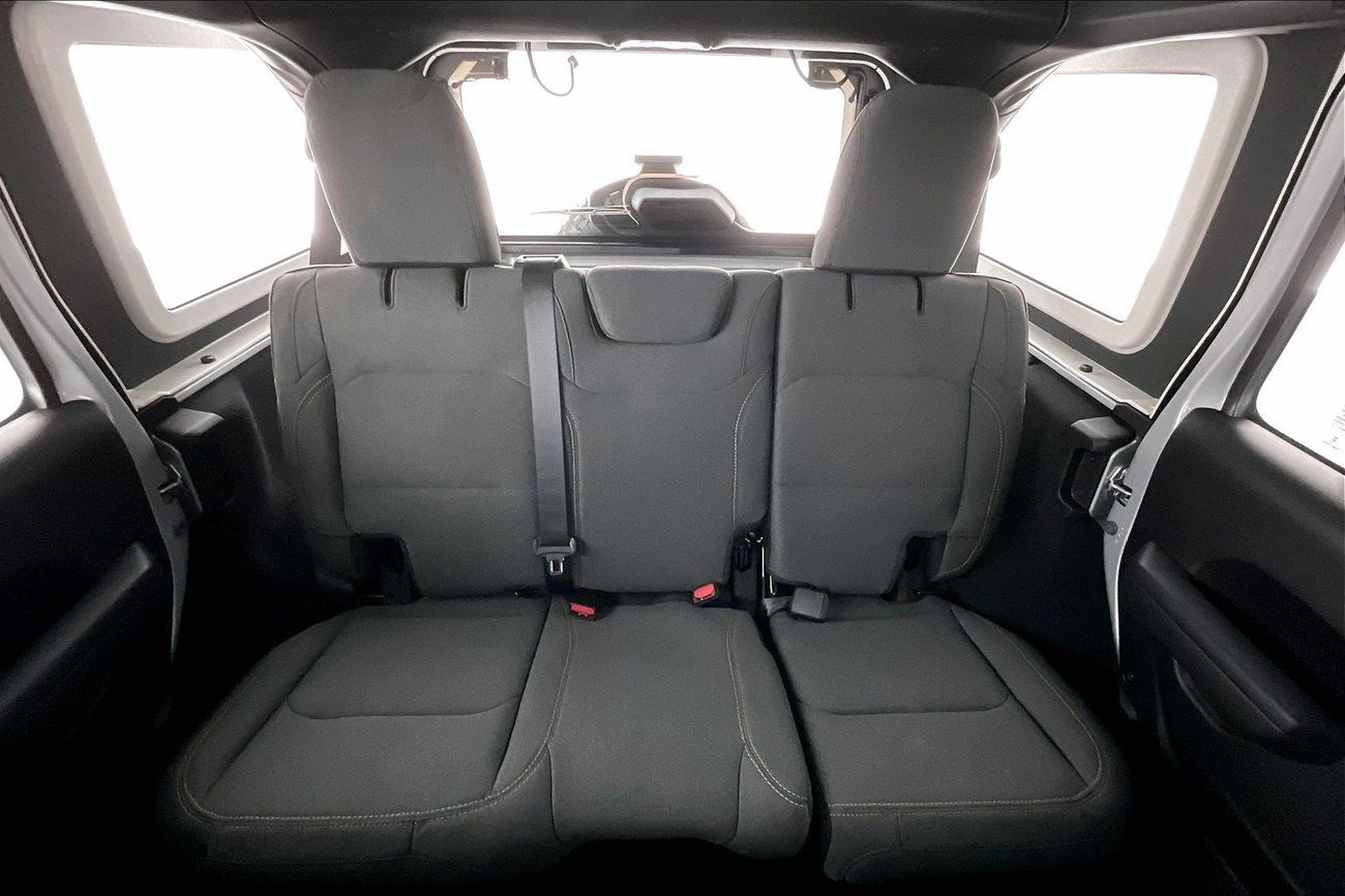 Jeep Wrangler Sahara Plus Unlimited | 1 year free warranty | 0 Down Payment