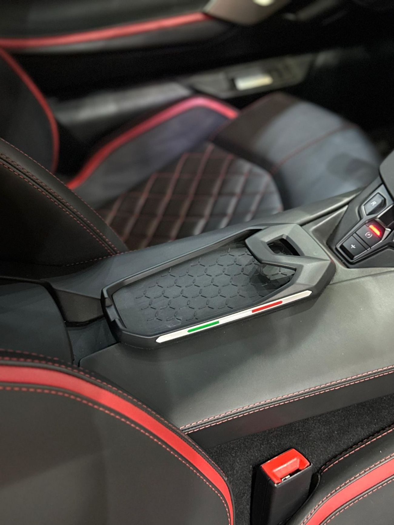 Lamborghini Aventador AVENTADOR S 6.5L V12