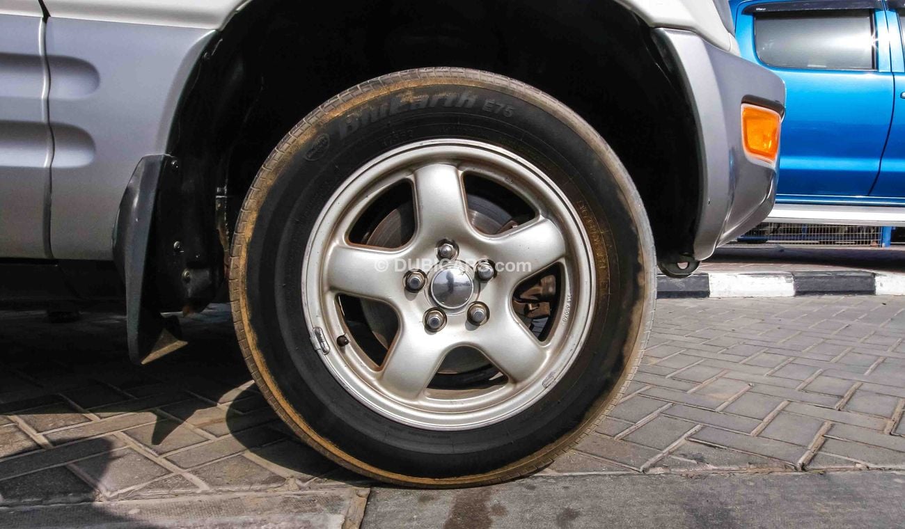 Toyota RAV4 left hand drive with sunroof