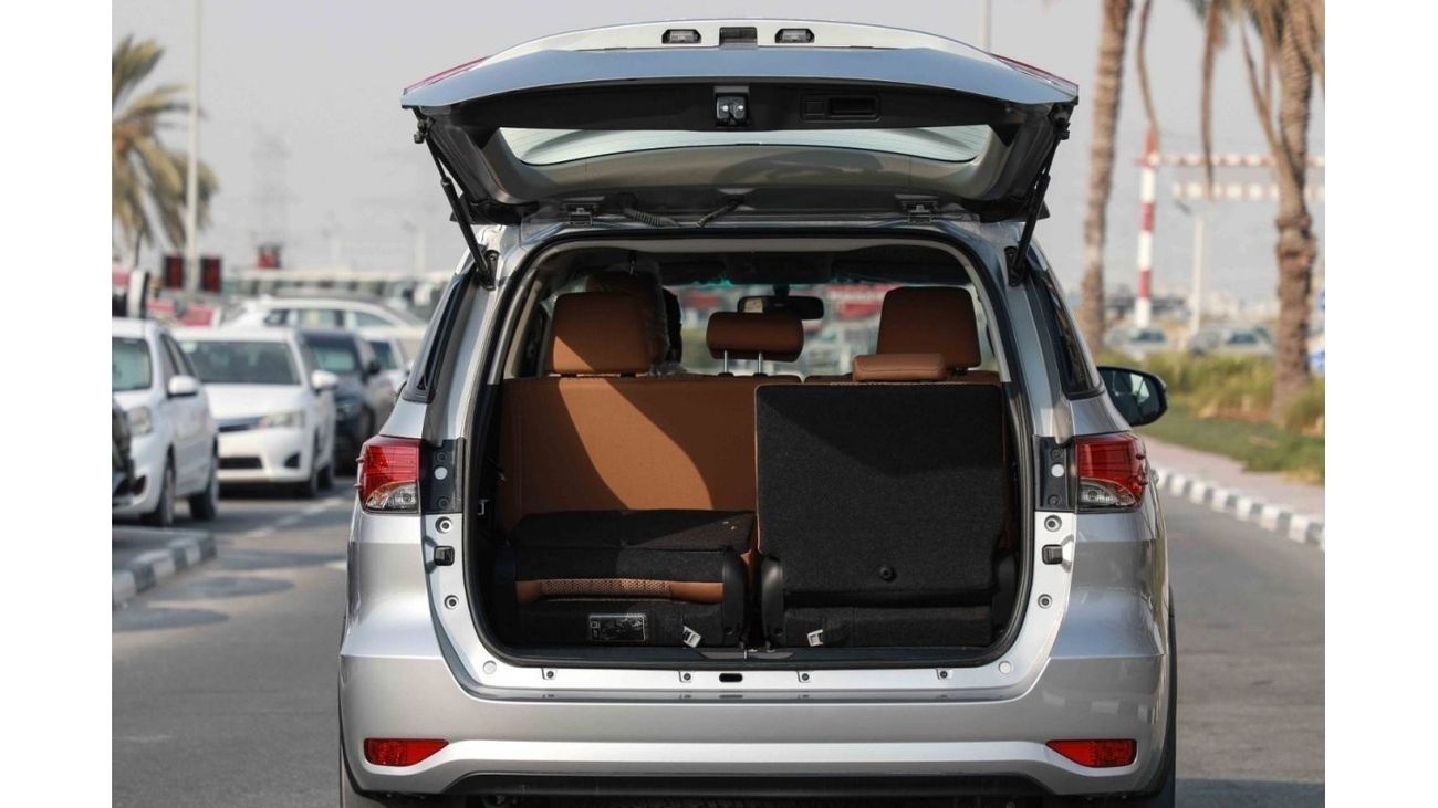 Toyota Fortuner 2023 Toyota Fortuner 2.7 4X4 Low 17" AL - Silver inside Chamois | Export Only