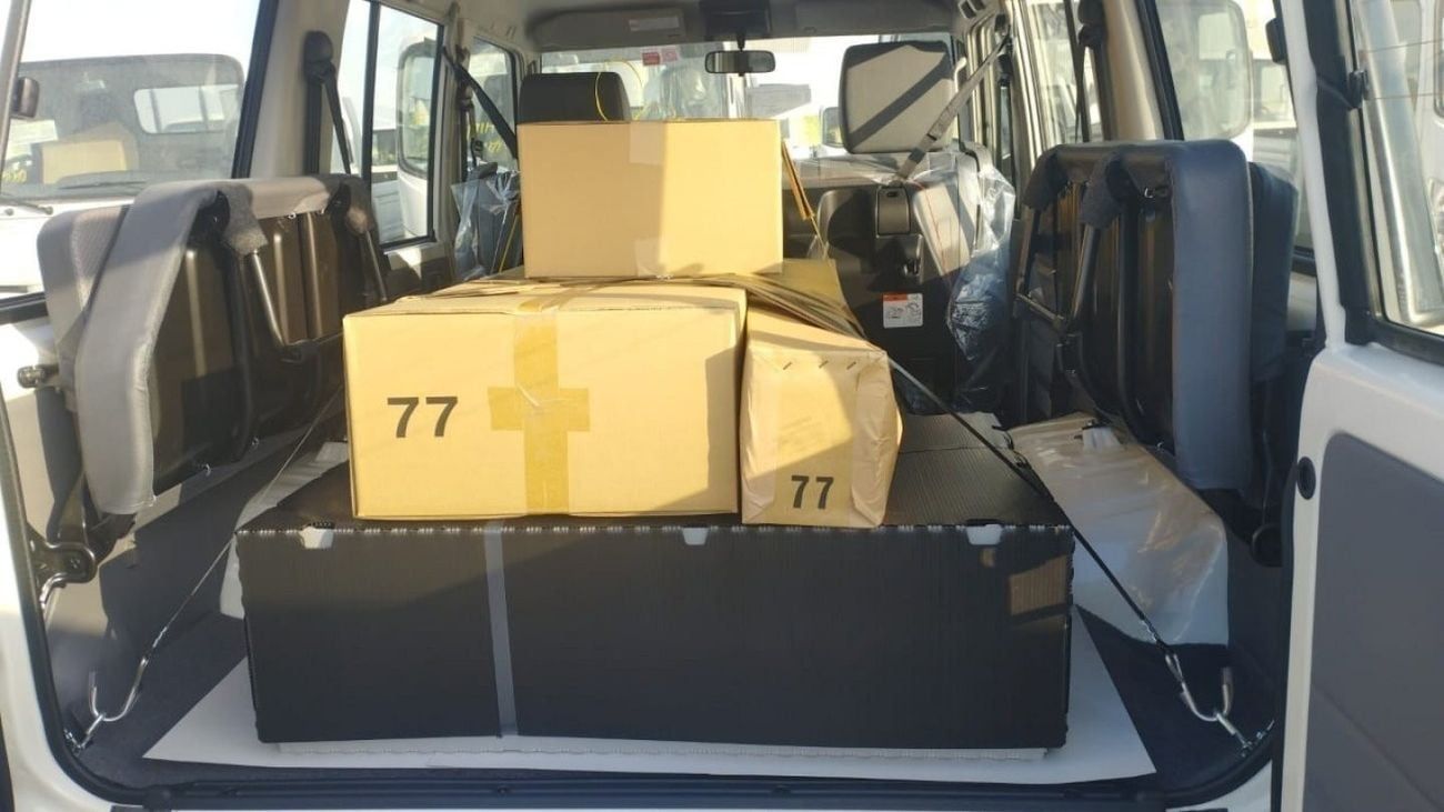 تويوتا لاند كروزر 70 76 4.2L STD 10-SEATER MT (only for export)