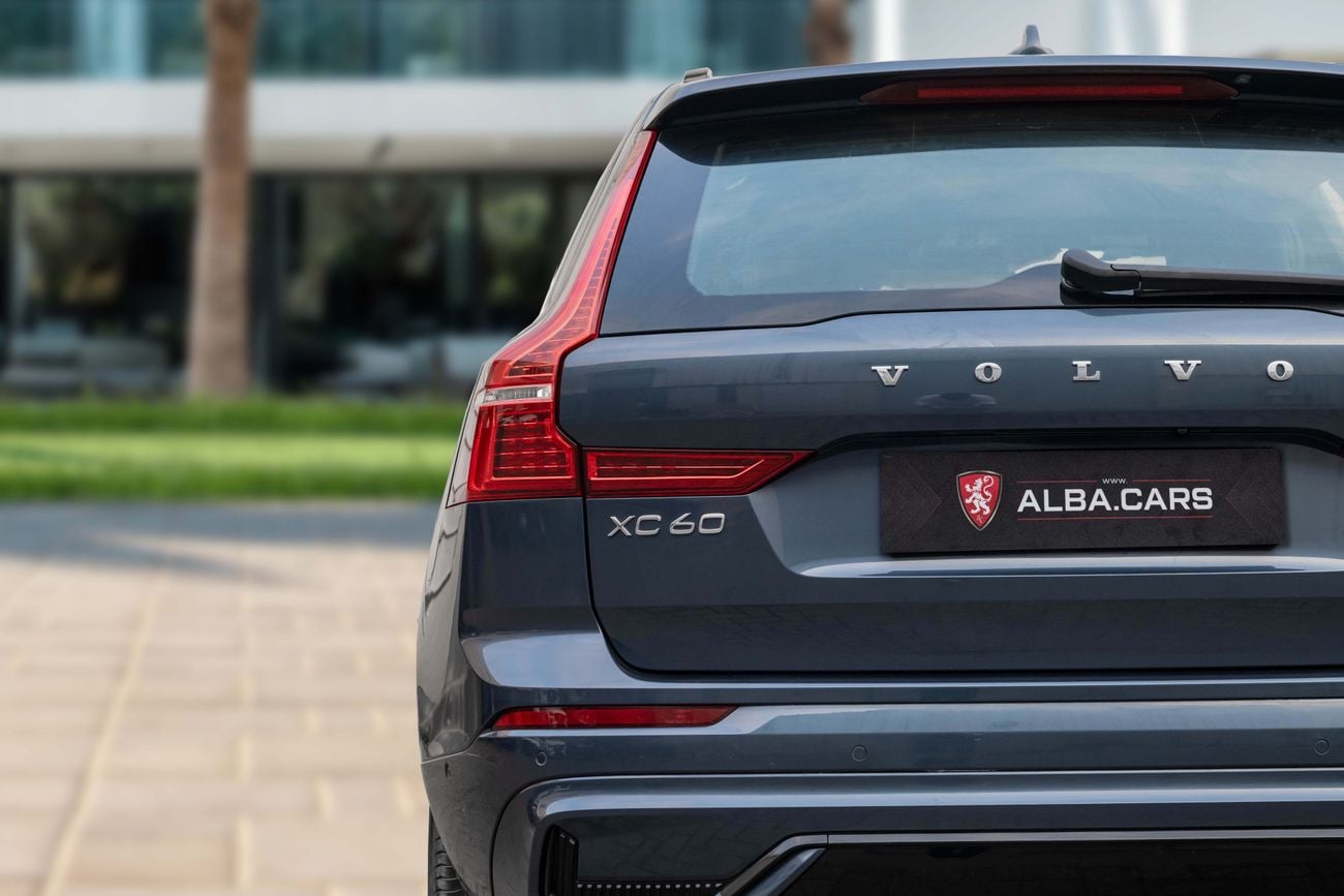 فولفو XC 60 B5 ULTIMATE DARK Volvo XC60 B5 Ultimate Dark