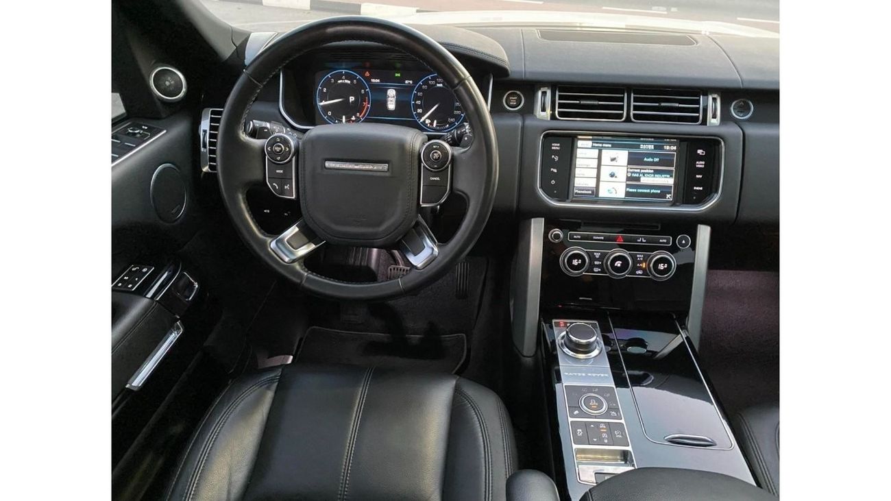 لاند روفر رينج روفر GCC SPEC NEAT AND CLEAN