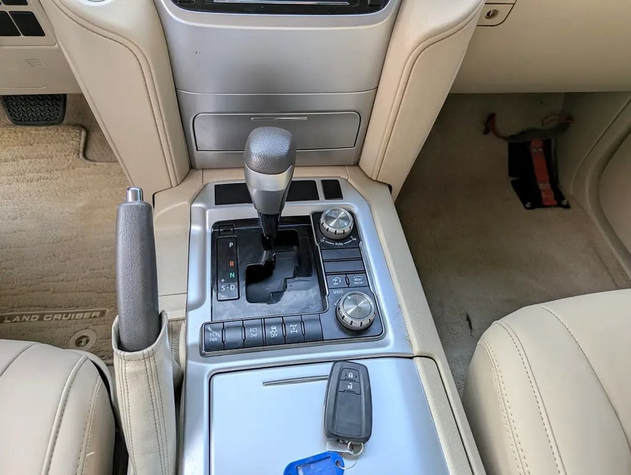تويوتا لاند كروزر GXR Facelifted | V6 4.0L | GCC Specs | Full Option | Excellent Conditi