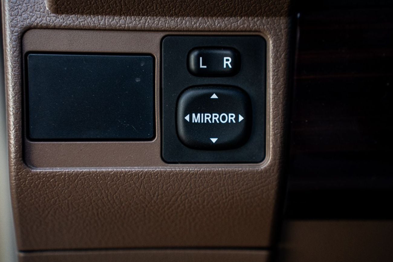 تويوتا لاند كروزر بيك آب Toyota Land Cruiser Pickup 4.0L Manuel 2025 4WD