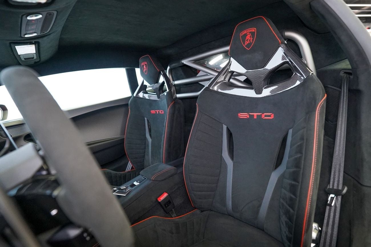 Lamborghini Huracan STO