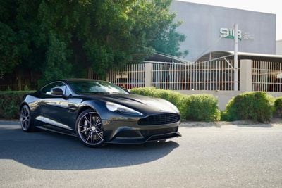 أستون مارتن فانكويش Aston Martin Vanquish Carbon Black
