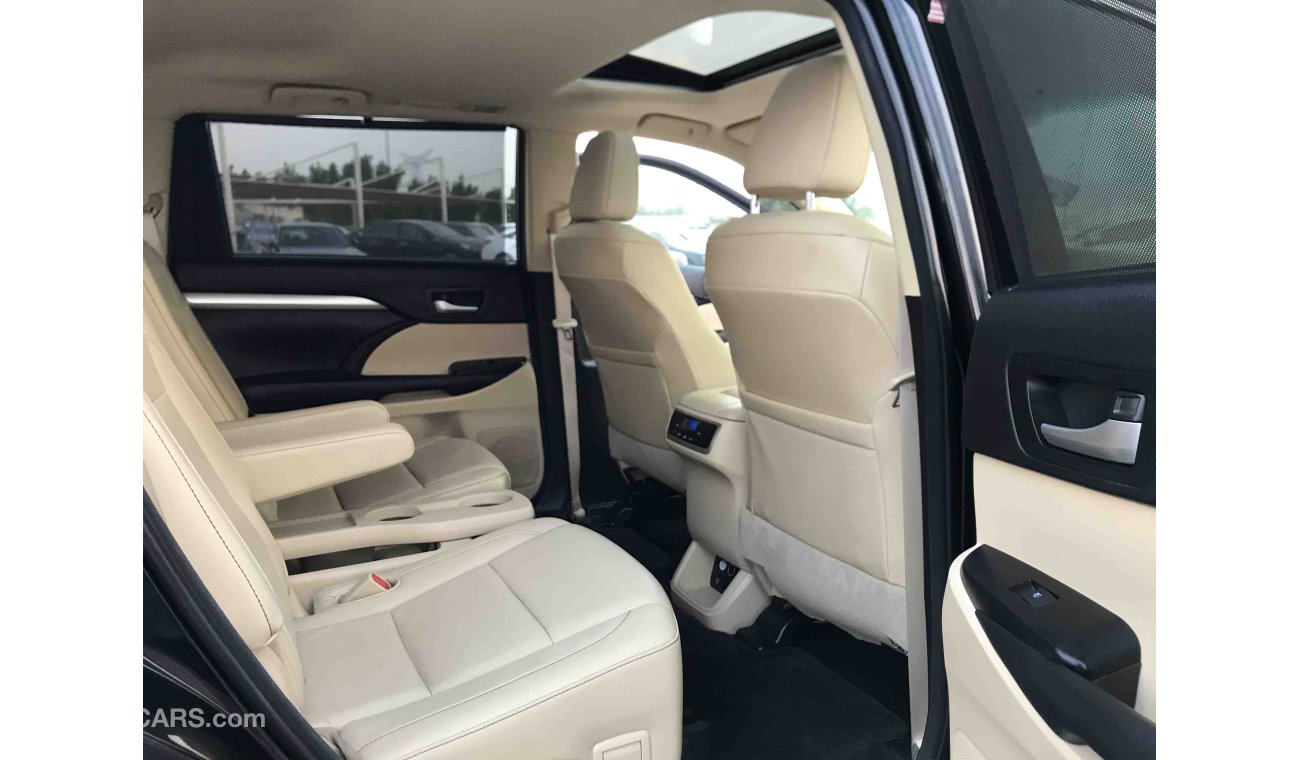 تويوتا هايلاندر FULL OPTIONS WITH LEATHER SEAT, PUSH START AND SUNROOF