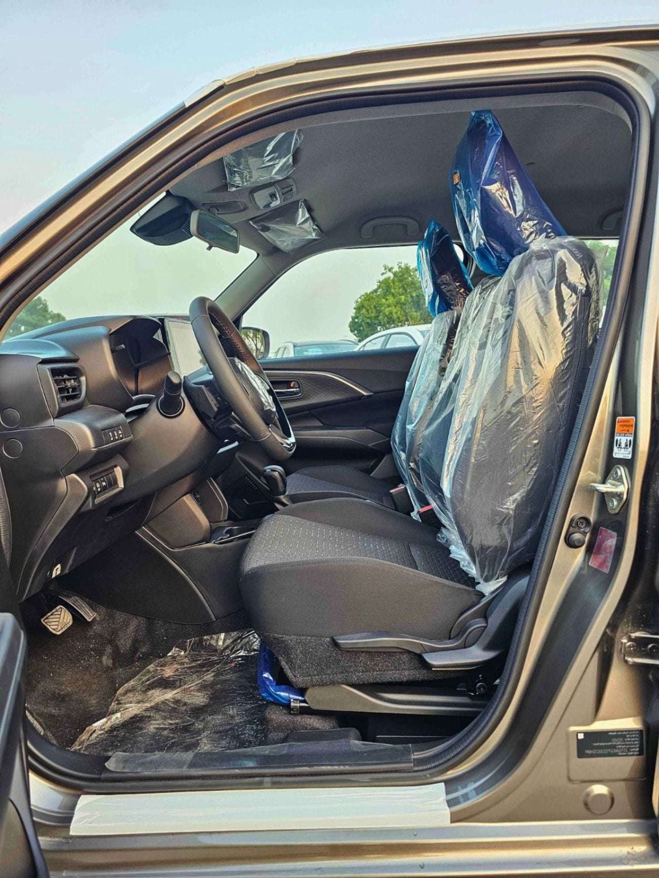 سوزوكي سويفت GLX SUZUKI SWIFT GLX HYBRID || RADAR | PETROL AT 1.2L V4 (CODE # SWGLXFOH) GRAY 2026