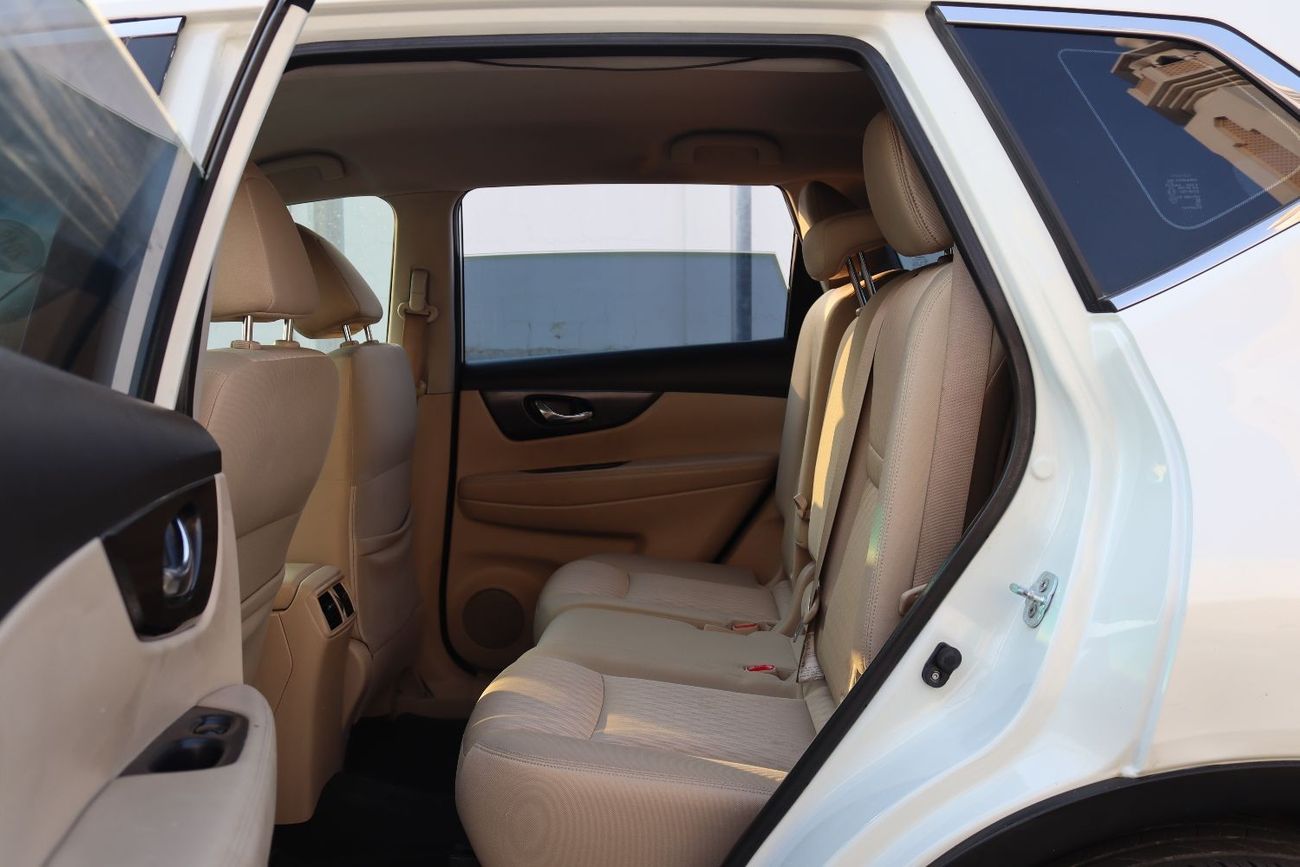 Nissan XTrail ACCIDENTS FREE - GCC - PERFECT CONDITION INSIDE OUT - BASE