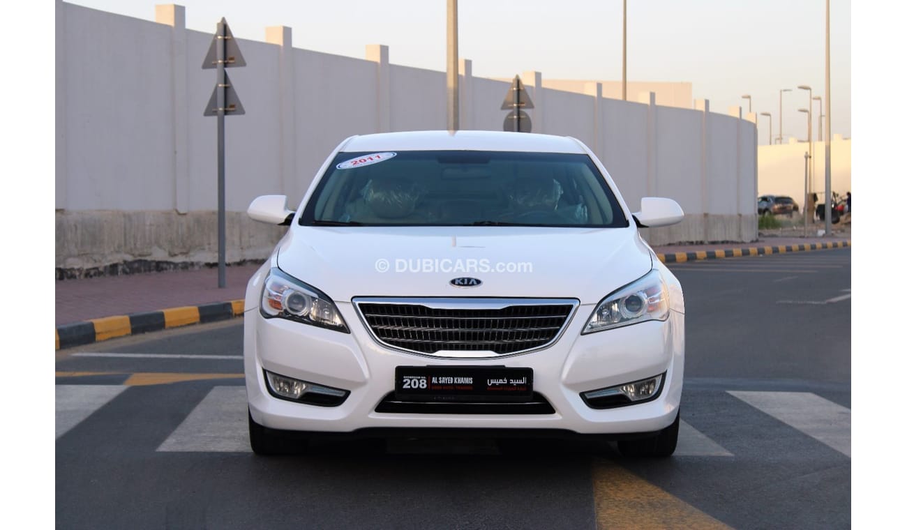 Kia Cadenza Kia Cadenza 2011 GCC in good condition without accidents, very clean from inside and outside