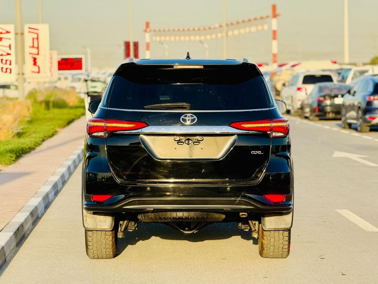 تويوتا فورتونر diesel 2.8 liter ,Right hand drive 2017 Model ,only for export available