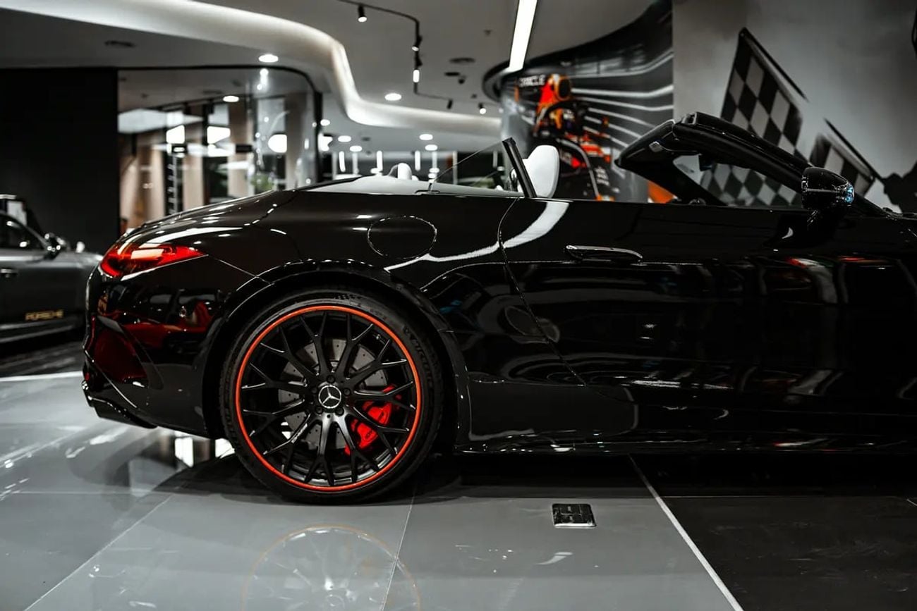 مرسيدس بنز SL 55 AMG SL 55 AMG 4Matic Plus - GCC Specs